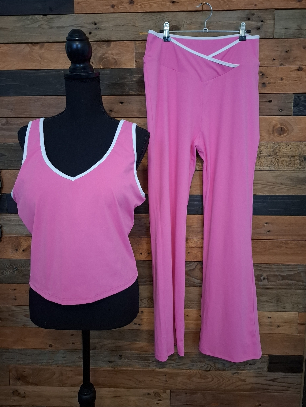 NWOT Elainone Pink 2 Piece Athletic Outfit - XL - Picture 3 of 5